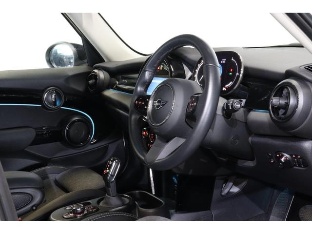 MINI 前席左右シートヒーター アクティブクルーズコントロール コンフォートアクセス ユニオンジャックテールレンズ(15枚目)