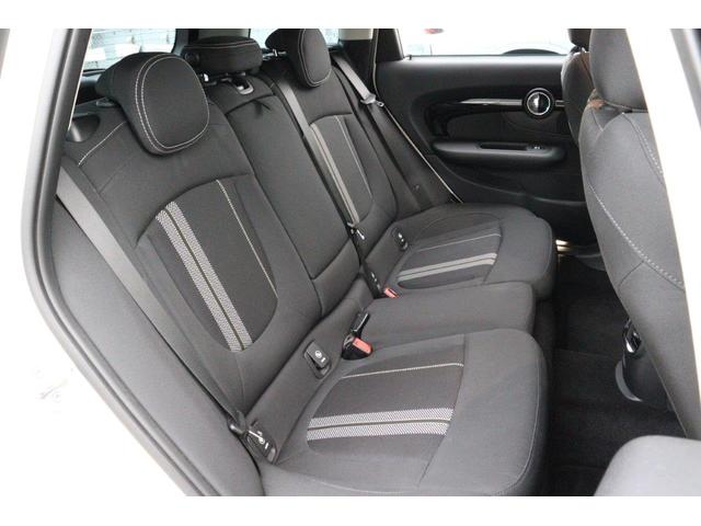 ＭＩＮＩ クーパーＳＤ　クラブマン　アクティブクルーズコントロール　衝突被害軽減ブレーキ　１７インチアロイホイール　ブラックルーフ　認定中古車（16枚目）