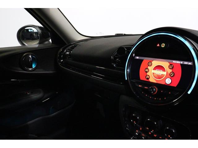 ＭＩＮＩ クーパーＳＤ　クラブマン　アクティブクルーズコントロール　衝突被害軽減ブレーキ　１７インチアロイホイール　ブラックルーフ　認定中古車（28枚目）