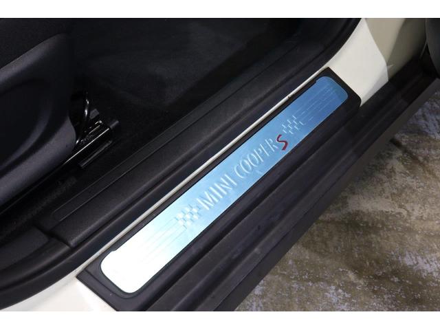 ＭＩＮＩ クーパーＳＤ　クラブマン　アクティブクルーズコントロール　衝突被害軽減ブレーキ　１７インチアロイホイール　ブラックルーフ　認定中古車（37枚目）