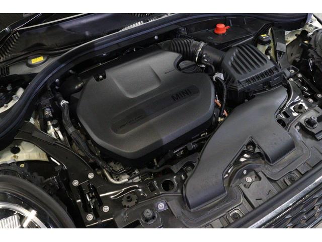 ＭＩＮＩ クーパーＳＤ　クラブマン　アクティブクルーズコントロール　衝突被害軽減ブレーキ　１７インチアロイホイール　ブラックルーフ　認定中古車（41枚目）
