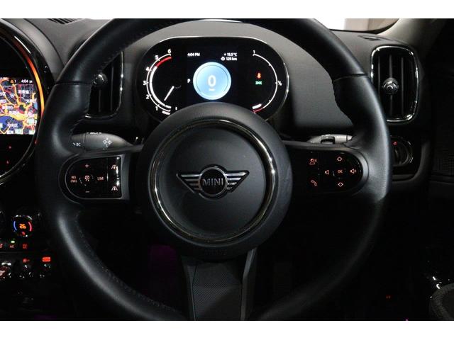 ＭＩＮＩ クーパーＤ　クロスオーバー　クラシック・トリム　ナビゲーションパッケージ　エキサイトメントパッケージ　コンフォートパッケージ　ドライビングアシスト　パーキングアシスト　ＢＭＷ認定中古車（14枚目）