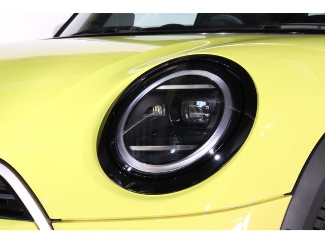 ＭＩＮＩ クーパーＣ　フェイバリット・トリム　ＭＩＮＩ認定中古車　Ｍパッケージ　電動シート　ヘッドアップディスプレイ　アップルカープレイ　アンドロイドオート　ＡＣＣ　衝突軽減ブレーキ　車線逸脱警告　ＥＴＣ２．０　ＬＥＤヘッドライト（7枚目）