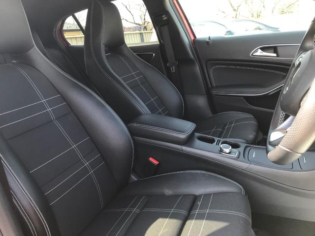 GLA250 4マチック オフロード 禁煙車 ワンオーナー(12枚目)