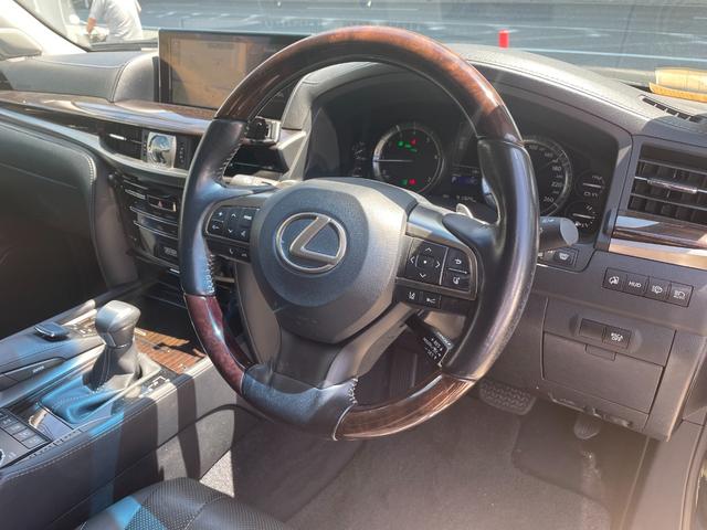 ＬＸ ＬＸ５７０　４ＷＤ　全周囲カメラ　クリアランスソナー　オートクルーズコントロール　レーンアシスト　パワーシート　衝突被害軽減システム　サンルーフ　ナビ　ＴＶ　オートマチックハイビーム　ＬＥＤヘッドランプ（12枚目）