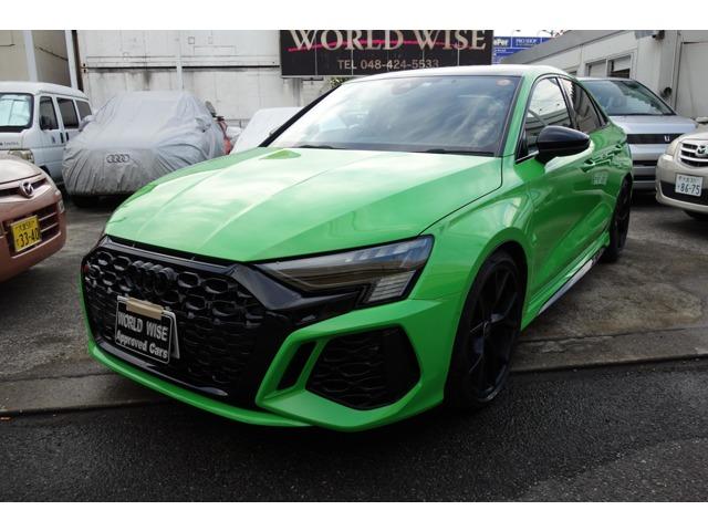 RS3 ベースグレード(2枚目)