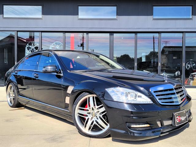 Ｓクラス Ｓ５５０ロング　後期ロリンザー仕様　社外マフラー　２０ＡＷ　ローダウン　黒革　サンルーフ　ＨＤＤナビ　Ｂカメラ　パワーシート　シートヒーター　シートメモリー　ウッドコンビハンドル　ハーマンカードン　正規ディーラー車（2枚目）