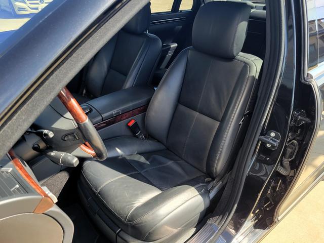 Ｓクラス Ｓ５５０ロング　後期ロリンザー仕様　社外マフラー　２０ＡＷ　ローダウン　黒革　サンルーフ　ＨＤＤナビ　Ｂカメラ　パワーシート　シートヒーター　シートメモリー　ウッドコンビハンドル　ハーマンカードン　正規ディーラー車（11枚目）