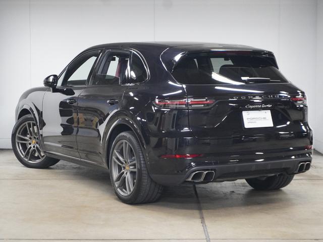 カイエン ターボ 認定中古車 スポーツクロノパッケージ ソフトクローズドア 21インチホイール PDLS プライバシーガラス パワステプラス ジェットブラックメタリック(4枚目)