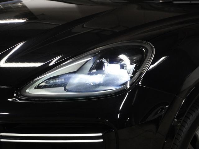 カイエン ターボ 認定中古車 スポーツクロノパッケージ ソフトクローズドア 21インチホイール PDLS プライバシーガラス パワステプラス ジェットブラックメタリック(6枚目)