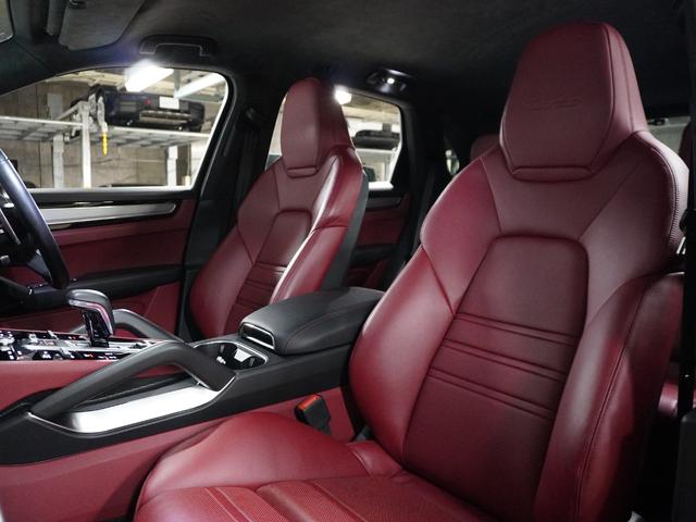 カイエン ターボ 認定中古車 スポーツクロノパッケージ ソフトクローズドア 21インチホイール PDLS プライバシーガラス パワステプラス ジェットブラックメタリック(17枚目)