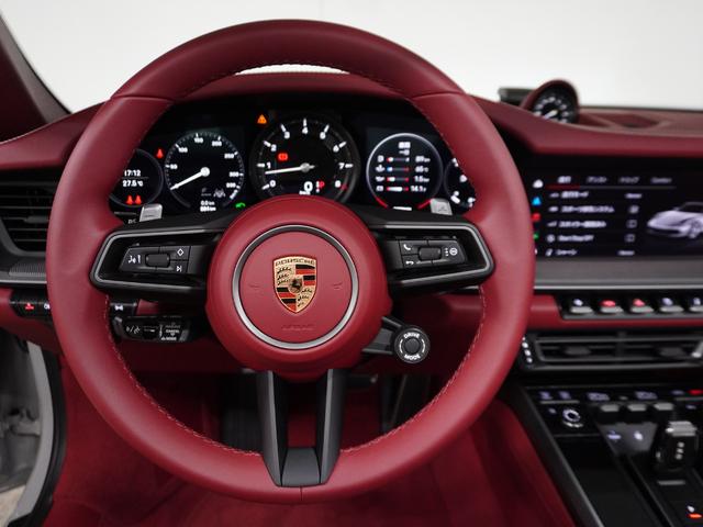 ９１１ ９１１タルガ４Ｓ　認定中古車　スポーツクロノ　スポーツエグゾースト　Ｔａｒｇａ　ロールバー　グロスブラックホイール　４Ｗａｙスポーツシート　ＡＣＣ（12枚目）