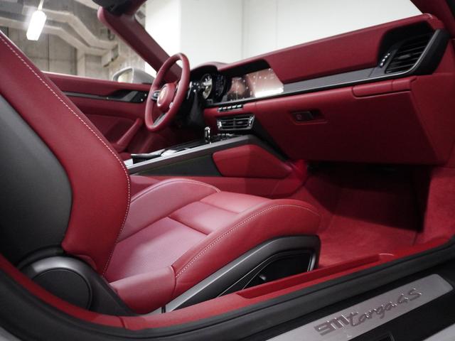 ９１１ ９１１タルガ４Ｓ　認定中古車　スポーツクロノ　スポーツエグゾースト　Ｔａｒｇａ　ロールバー　グロスブラックホイール　４Ｗａｙスポーツシート　ＡＣＣ（16枚目）