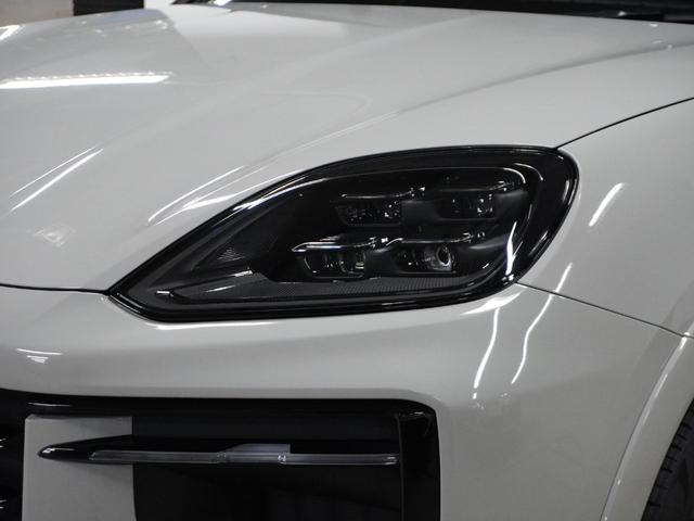 カイエンクーペ カイエンＧＴＳ　クーペ　認定中古車　新車保証継承　リアアクスルステア　ＰＤＣＣ　　スポーツクロノ　２２インチホイール　１８Ｗａｙシート　前後シートヒーター　プライバシーガラス　ワンオーナー　禁煙車（7枚目）