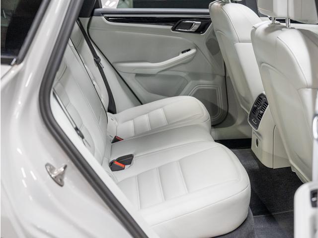 マカン マカンGTS 認定中古車(18枚目)