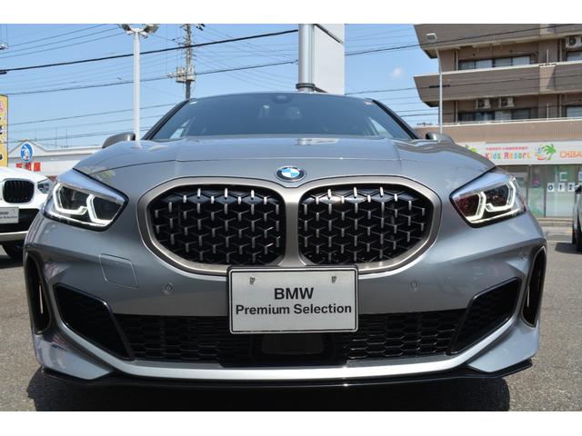 Ｍ１３５ｉ　ｘＤｒｉｖｅ　Ｍ１３５ｉ　ｘＤｒｉｖｅ（５名）　Ｍブレーキ　１８アロイホイール　ヘッドアップディスプレイ　アクティブクルーズコントロール　衝突軽減ブレーキ　前後障害物センサー　リヤカメラ　ＬＥＤライト　ＳＯＳコール(44枚目)