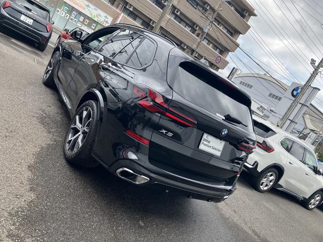 Ｘ５ ｘＤｒｉｖｅ　４０ｄ　Ｍスポーツ　正規認定中古車　ワンオーナー車両　電動パノラマサンルーフ　３列シート　ドライブアシストプロ　純正ナビ　地デジチューナー　パーキングアシスト　ヘッドアップディスプレイ　ブラックレザーシート　ＥＴＣ（8枚目）
