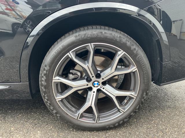 Ｘ５ ｘＤｒｉｖｅ　４０ｄ　Ｍスポーツ　正規認定中古車　ワンオーナー車両　電動パノラマサンルーフ　３列シート　ドライブアシストプロ　純正ナビ　地デジチューナー　パーキングアシスト　ヘッドアップディスプレイ　ブラックレザーシート　ＥＴＣ（26枚目）