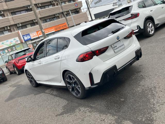 １シリーズ １２０　Ｍスポーツ　正規認定中古車　元試乗車　黒レザーシート　サンプロテクションガラス　ハーマンカードン　ドライビングアシストプロフェッショナル　パーキングアシストプラス　ライブコックピットプロ　純ナビ　Ｒカメラ　ＥＴＣ（8枚目）