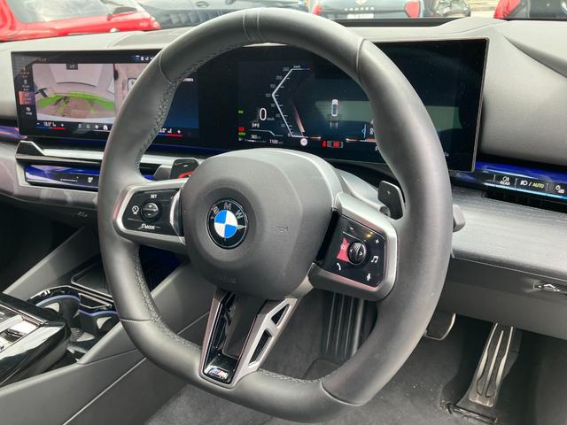 ５シリーズ ５２３ｉ　Ｍスポーツ　正規認定中古車　元試乗車　アダプティブサスペンション　アクティブステアリング　アクティブクルーズ　ヘッドアップＤ　パーキングアシスト　ＡＰＰＬＥ　ＣＡＲ　ＰＬＡＹ　ワイヤレス充電　１９インチＡＷ　地デジ　ＥＴＣ（40枚目）