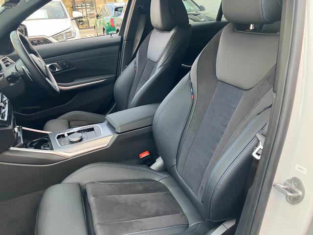 ３シリーズ ３２０ｄ　ｘＤｒｉｖｅＭスポーツエディションシャドー　認定中古車　元試乗車　ＳＨＡＤＯＷ　ＥＤＩＴＩＯＮ　Ｍスポーツ　アルミパネル　ハーフレザー　シートヒーター　電動シート　アクティブクルーズ　電動トランク　ヘッドアップＤ　１９インチＡＷ　純ナビ　ＥＴＣ（33枚目）