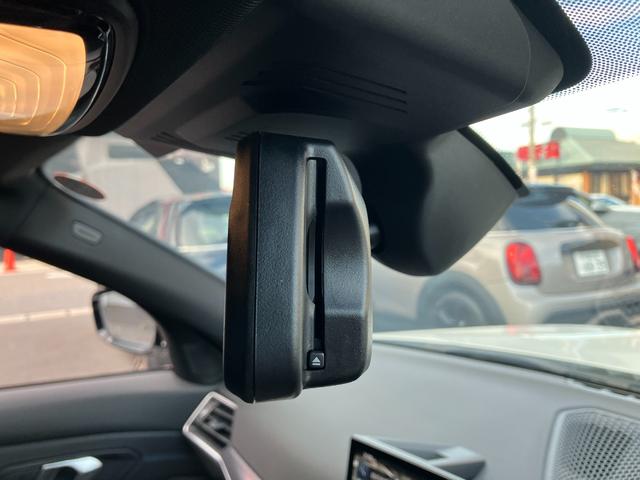 ３シリーズ ３２０ｄ　ｘＤｒｉｖｅＭスポーツエディションシャドー　認定中古車　元試乗車　ＳＨＡＤＯＷ　ＥＤＩＴＩＯＮ　Ｍスポーツ　アルミパネル　ハーフレザー　シートヒーター　電動シート　アクティブクルーズ　電動トランク　ヘッドアップＤ　１９インチＡＷ　純ナビ　ＥＴＣ（52枚目）