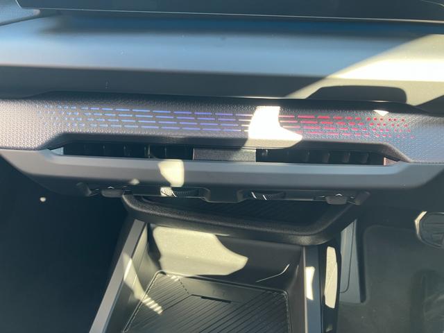 １シリーズ １２０ｄ　Ｍスポーツ　ハイラインパッケージ　認定中古車　元試乗車　ハイラインＰＫＧ　サンプロテクション・ガラス　ｈａｒｍａｎ／ｋａｒｄｏｎスピーカー　ドライビングアシストプラス　ヘッドアップＤ　ハーフレザー　シートヒーター　純正ナビ　電動Ｒ（14枚目）