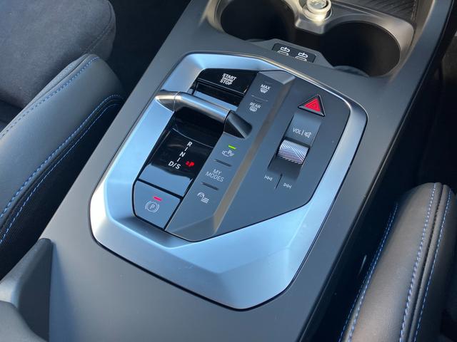 １シリーズ １２０ｄ　Ｍスポーツ　ハイラインパッケージ　認定中古車　元試乗車　ハイラインＰＫＧ　サンプロテクション・ガラス　ｈａｒｍａｎ／ｋａｒｄｏｎスピーカー　ドライビングアシストプラス　ヘッドアップＤ　ハーフレザー　シートヒーター　純正ナビ　電動Ｒ（15枚目）