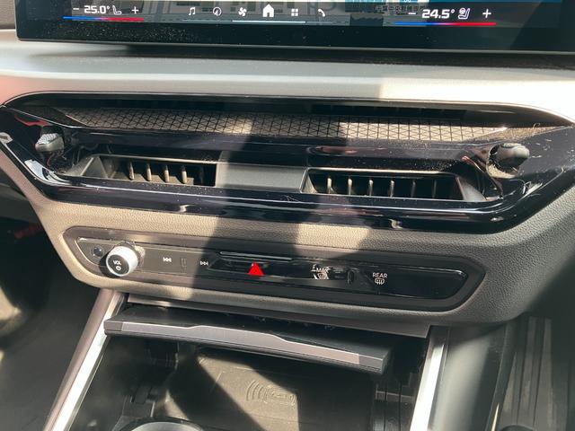 M2 ベースグレード 認定中古車 ワンオーナー MコンフォートPKG harman/kardonスピーカー ヘッドアップD 革シート 純正ナビ シートヒーター ACC ETC サンプロテクションガラス(15枚目)