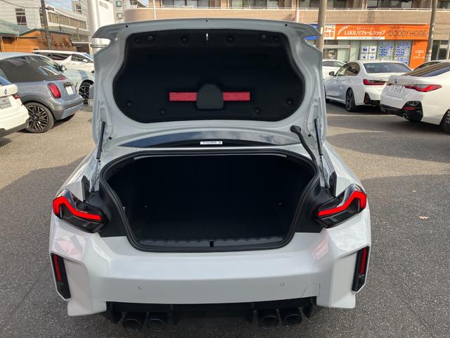 M2 ベースグレード 認定中古車 ワンオーナー MコンフォートPKG harman/kardonスピーカー ヘッドアップD 革シート 純正ナビ シートヒーター ACC ETC サンプロテクションガラス(34枚目)