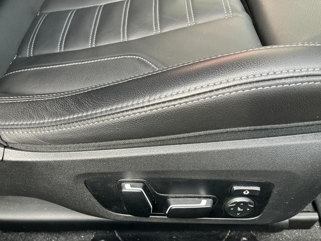 M2 ベースグレード 認定中古車 ワンオーナー MコンフォートPKG harman/kardonスピーカー ヘッドアップD 革シート 純正ナビ シートヒーター ACC ETC サンプロテクションガラス(48枚目)