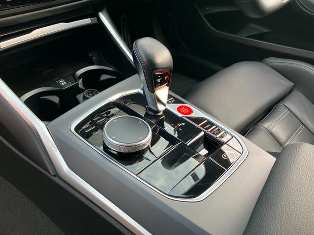 M2 ベースグレード 認定中古車 ワンオーナー MコンフォートPKG harman/kardonスピーカー ヘッドアップD 革シート 純正ナビ シートヒーター ACC ETC サンプロテクションガラス(59枚目)