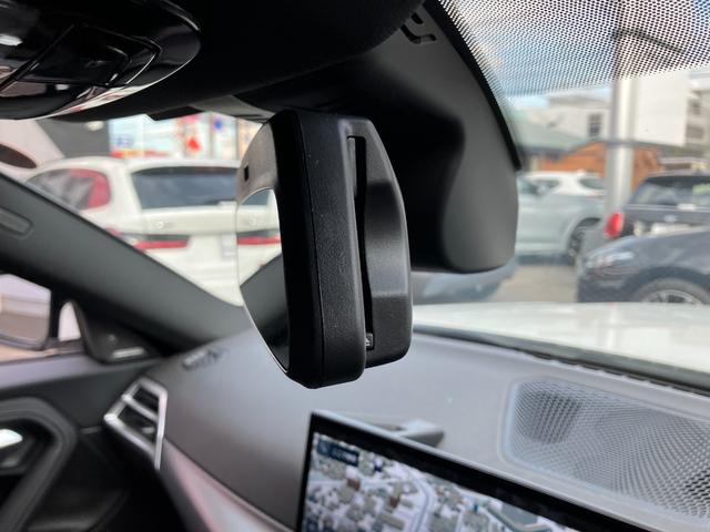 M2 ベースグレード 認定中古車 ワンオーナー MコンフォートPKG harman/kardonスピーカー ヘッドアップD 革シート 純正ナビ シートヒーター ACC ETC サンプロテクションガラス(63枚目)