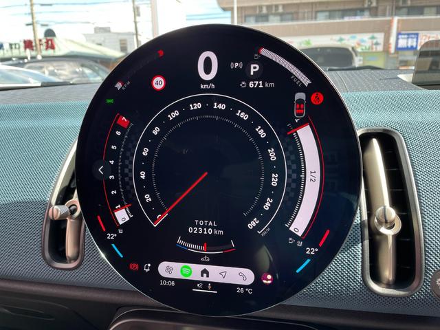 ＭＩＮＩ カントリーマンＳオール４　フェイバリット・トリム　元試乗車　Ｍパッケージ　フェイバードトリム　プライバシーガラス　電動シート　インテリアカメラ　ｈａｒｍａｎｋａｒｄｏｎ　ハンズオフアシスト　アクティブクルーズコントロール　車線逸脱警告（32枚目）