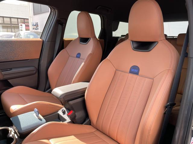 ＭＩＮＩ カントリーマンＳオール４　フェイバリット・トリム　元試乗車　Ｍパッケージ　フェイバードトリム　プライバシーガラス　電動シート　インテリアカメラ　ｈａｒｍａｎｋａｒｄｏｎ　ハンズオフアシスト　アクティブクルーズコントロール　車線逸脱警告（47枚目）