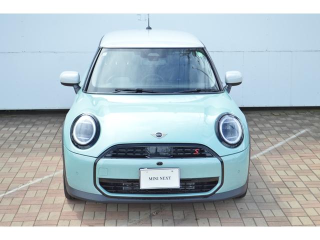 ＭＩＮＩ クーパーＳ　クラシック・トリム　正規認定中古車　元試乗車　純正ナビ　アクティブクルコン　衝突軽減Ｂ　レーンアシスト　ＰＫＧアシストプラス　ヘッドアップディスプレイ　スマホ接続・ワイヤレス充電　１８ＡＷ　ＳＯＳコール　ＥＴＣ（8枚目）