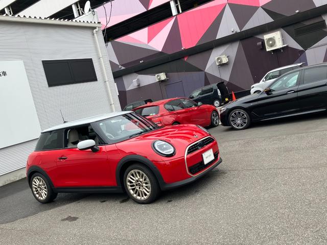 ＭＩＮＩ クーパーＣ　フェイバリット・トリム　正規認定中古車　元デモカー　フェイバリットトリム　Ｍパッケージ　電動フロントシート　ハーマンカードンスピーカー　ナビ　アクティブクルコン　ドライブアシスト　パーキングアシスト　ヘッドアップディスプレイ（36枚目）
