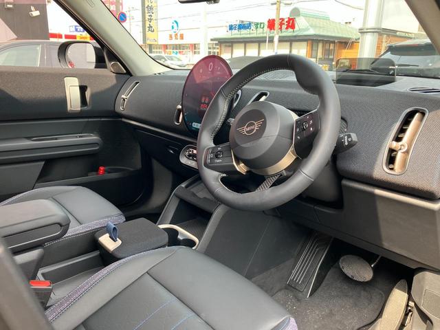 ＭＩＮＩ カントリーマンＳオール４　クラシック・トリム　正規認定中古車　元デモカー　クラシックトリム　プライバシーガラス　アクティブシート　電動フロントシート　ハーマンカードンスピーカー　ドライビングアシスタントプロ　パーキングアシスタントプラス　ＥＴＣ（49枚目）