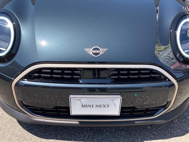 ＭＩＮＩ クーパーＣ　フェイバリット・トリム　正規認定中古車　元デモカー　フェイバリットトリム　Ｍパッケージ　電動フロントシート　ハーマンカードンスピーカー　ナビ　アクティブクルコン　ドライブアシスト　パーキングアシスト　ヘッドアップディスプレイ（34枚目）