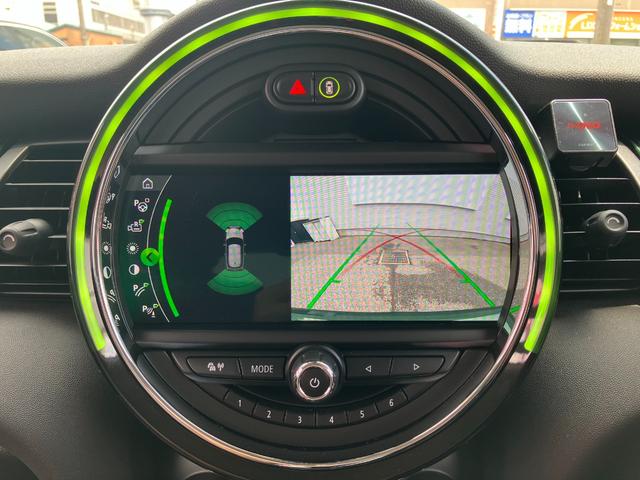 ＭＩＮＩ クーパー　６０イヤーズエディション　正規認定中古車　ワンオーナー　純正ナビ　ヘッドライトＬＥＤ　ドライブレコーダー　クルーズコントロール　Ｂｌｕｅｔｏｏｔｈ　パーキングアシスト　アイドリングストップ　茶革シート　ボンネットストライプ（15枚目）