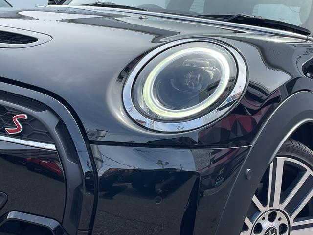 ＭＩＮＩ クーパーＳプレミアムプラスパッケジミニユアーズトリム　正規認定中古車　ワンオーナー　純正ナビ　リアビューカメラ　障害物センサー　ワイヤレス充電　シートヒーター付ブラックレザーシート　ドライブアシスト　１８インチＡＷ　ＥＴＣ２．０　前後ドラレコ（23枚目）