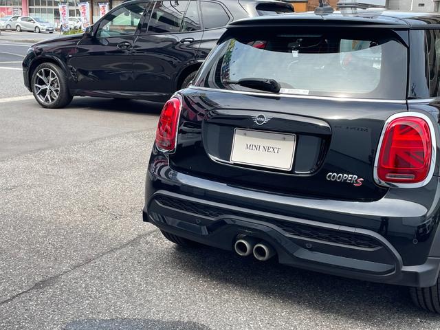 ＭＩＮＩ クーパーＳプレミアムプラスパッケジミニユアーズトリム　正規認定中古車　ワンオーナー　純正ナビ　リアビューカメラ　障害物センサー　ワイヤレス充電　シートヒーター付ブラックレザーシート　ドライブアシスト　１８インチＡＷ　ＥＴＣ２．０　前後ドラレコ（28枚目）