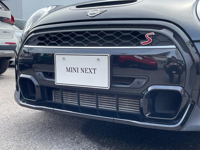 ＭＩＮＩ クーパーＳプレミアムプラスパッケジミニユアーズトリム　正規認定中古車　ワンオーナー　純正ナビ　リアビューカメラ　障害物センサー　ワイヤレス充電　シートヒーター付ブラックレザーシート　ドライブアシスト　１８インチＡＷ　ＥＴＣ２．０　前後ドラレコ（35枚目）