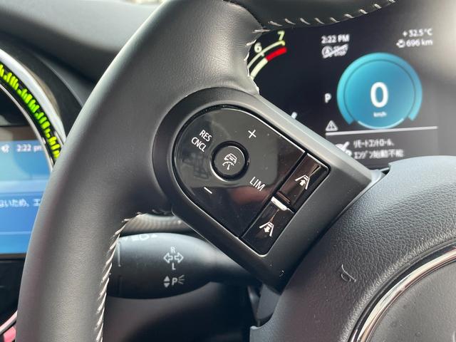ＭＩＮＩ クーパーＳプレミアムプラスパッケジミニユアーズトリム　正規認定中古車　ワンオーナー　純正ナビ　リアビューカメラ　障害物センサー　ワイヤレス充電　シートヒーター付ブラックレザーシート　ドライブアシスト　１８インチＡＷ　ＥＴＣ２．０　前後ドラレコ（44枚目）