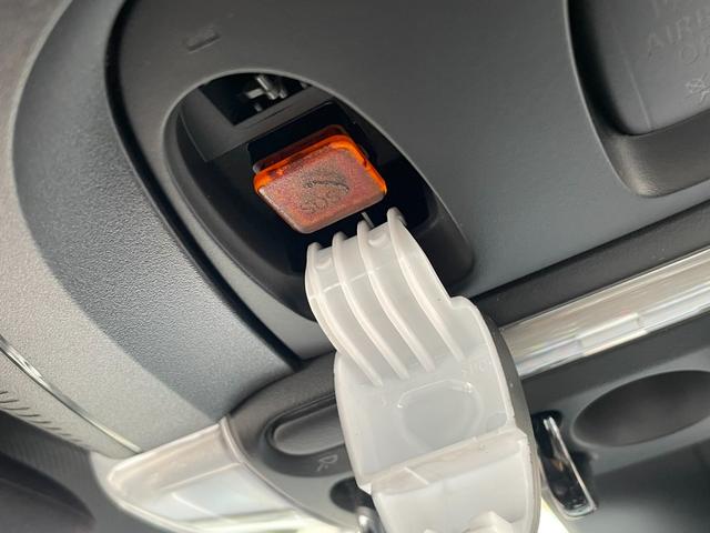 ＭＩＮＩ クーパーＳプレミアムプラスパッケジミニユアーズトリム　正規認定中古車　ワンオーナー　純正ナビ　リアビューカメラ　障害物センサー　ワイヤレス充電　シートヒーター付ブラックレザーシート　ドライブアシスト　１８インチＡＷ　ＥＴＣ２．０　前後ドラレコ（59枚目）