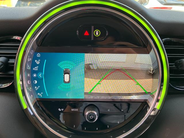 ＭＩＮＩ クーパーＤ　クラシック・トリム　認定中古車　ワンオーナー　クラシック　　ドライバーアシスタンスＰＫＧ　リアビューカメラ　アクティブクルコン　フロントシートＨ　純正ナビ　純正１６ＡＷ　前後ドラレコ　Ｂｌｕｅｔｏｏｔｈ接続　ＥＴＣ（17枚目）