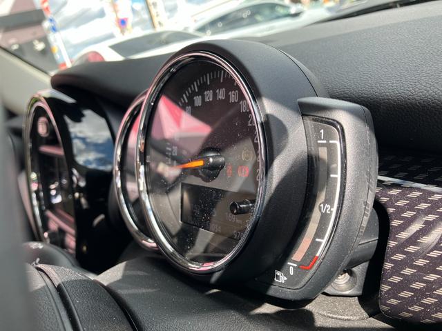 ＭＩＮＩ クーパーＳ　認定中古車　ワンオーナー　ペッパーＰＫＧ　リアビューカメラ　前後障害物センサー　純正１７ＡＷ　フロントシートＨ　純正ナビ　アクティブクルコン　Ｂｌｕｅｔｏｏｔｈ接続　ＬＥＤヘッドライト　ＳＯＳ　ＥＴＣ（16枚目）