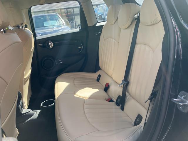 ＭＩＮＩ クーパーＳ　認定中古車　ワンオーナー　ペッパーＰＫＧ　リアビューカメラ　前後障害物センサー　純正１７ＡＷ　フロントシートＨ　純正ナビ　アクティブクルコン　Ｂｌｕｅｔｏｏｔｈ接続　ＬＥＤヘッドライト　ＳＯＳ　ＥＴＣ（18枚目）