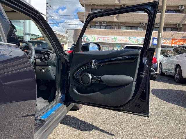 ＭＩＮＩ クーパーＳ　認定中古車　ワンオーナー　ペッパーＰＫＧ　リアビューカメラ　前後障害物センサー　純正１７ＡＷ　フロントシートＨ　純正ナビ　アクティブクルコン　Ｂｌｕｅｔｏｏｔｈ接続　ＬＥＤヘッドライト　ＳＯＳ　ＥＴＣ（36枚目）