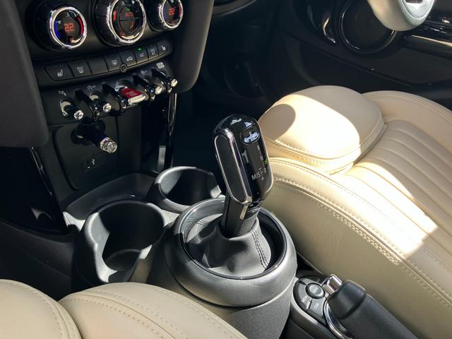 ＭＩＮＩ クーパーＳ　認定中古車　ワンオーナー　ペッパーＰＫＧ　リアビューカメラ　前後障害物センサー　純正１７ＡＷ　フロントシートＨ　純正ナビ　アクティブクルコン　Ｂｌｕｅｔｏｏｔｈ接続　ＬＥＤヘッドライト　ＳＯＳ　ＥＴＣ（47枚目）